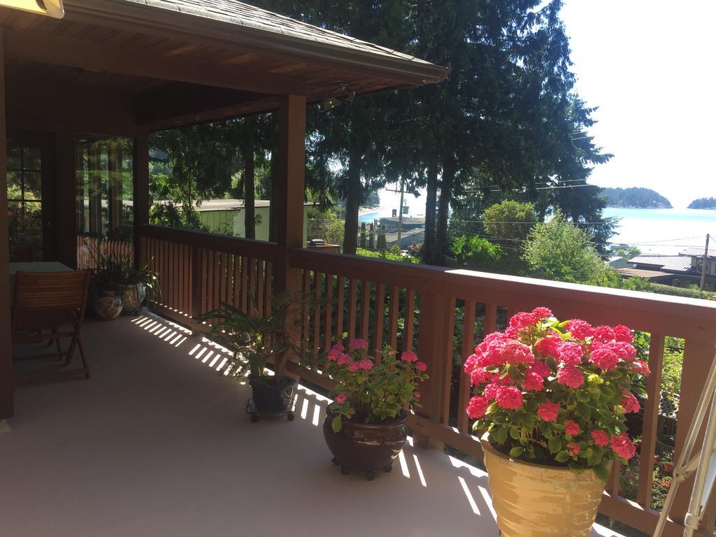 Garden Bridge House Villa Sechelt Buitenkant foto
